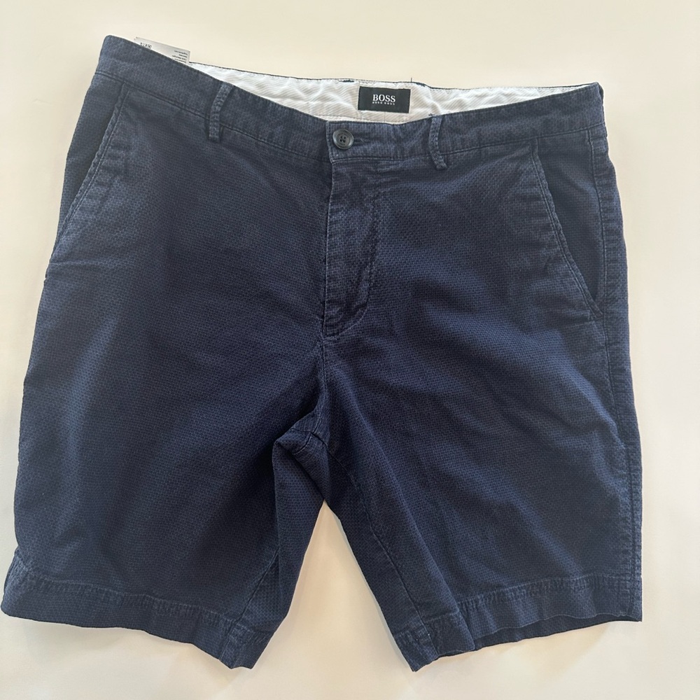 Boss 32R navy dress shorts